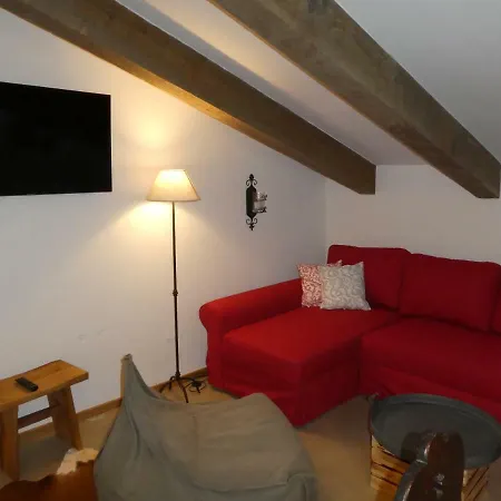 Kornberg Guetl Apartment