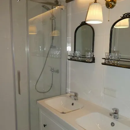 Kornberg Guetl Апартаменты